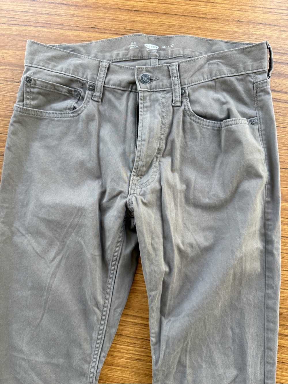 Old Navy Men’s Slim Jeans 30x32 Tan Stretch - Picture 2 of 4